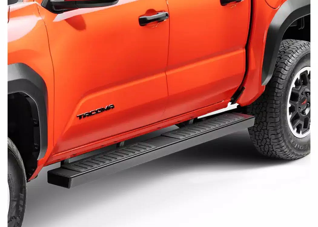 Go Rhino 6" OE Xtreme II Black SideSteps - 2004-2015 Nissan Titan — view 2