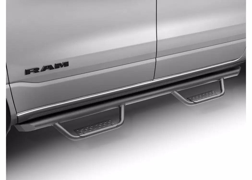 Go Rhino Dominator Xtreme D2 SideSteps - 2005-2026 Nissan Frontier — view 3