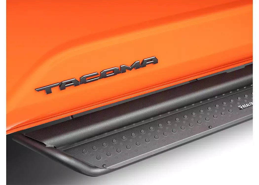 Go Rhino Dominator D1 Side Steps - 2016-2024 Nissan Titan XD, Nissan Titan — view 4