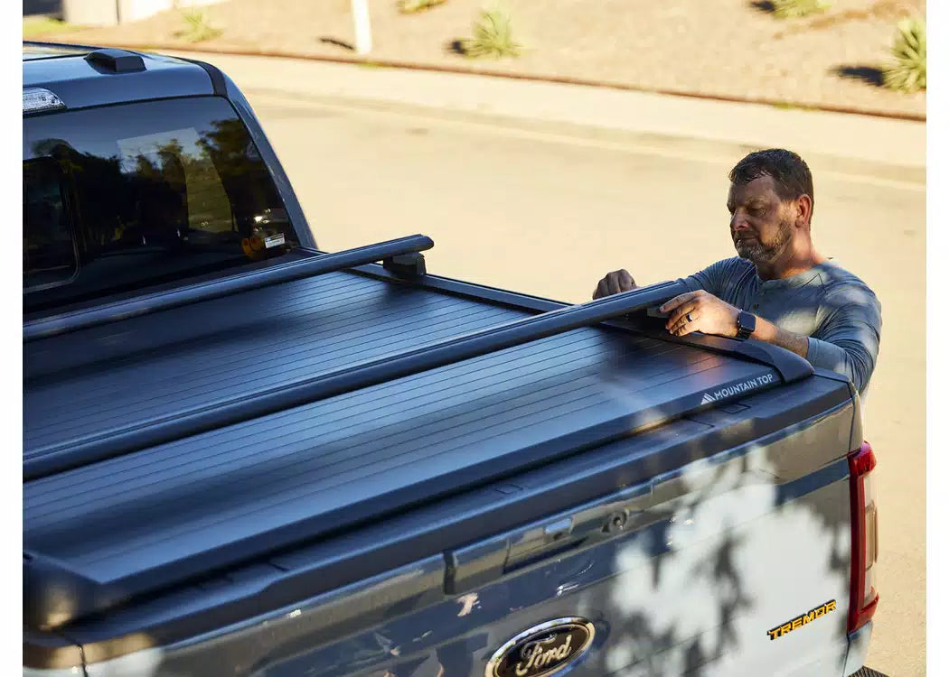 RealTruck EVOm MRC-1500 Manual Retractable Tonneau Cover - 2007-2021 Toyota Tundra — view 3