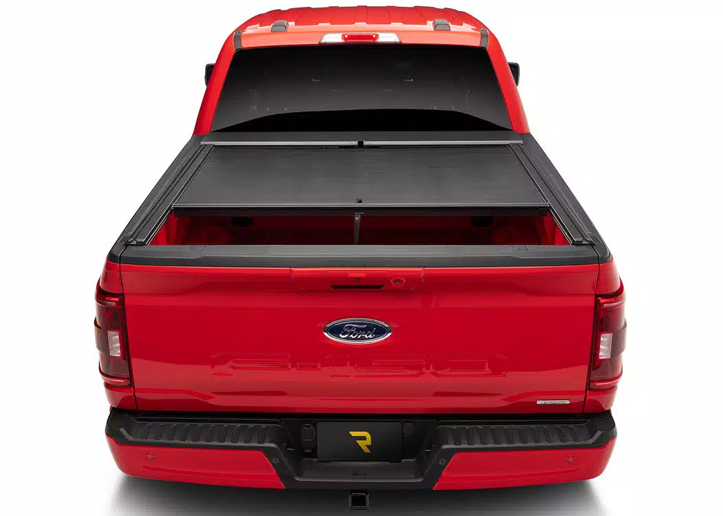 RealTruck Roll-N-Lock M-Series XT Manual Retractable Tonneau Cover w/ T-Slot Rails - 2020-2026 Jeep Gladiator — view 6