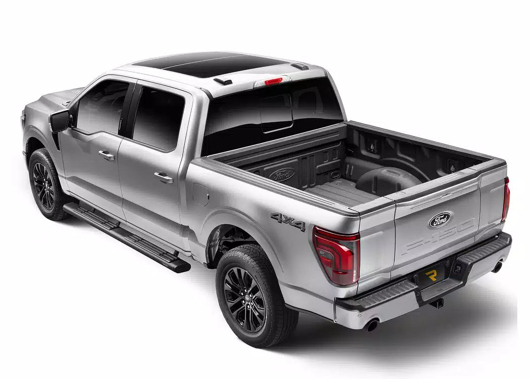 Go Rhino 6" O.E. Xtreme Oval Black SideSteps - 2004-2015 Nissan Titan — view 4