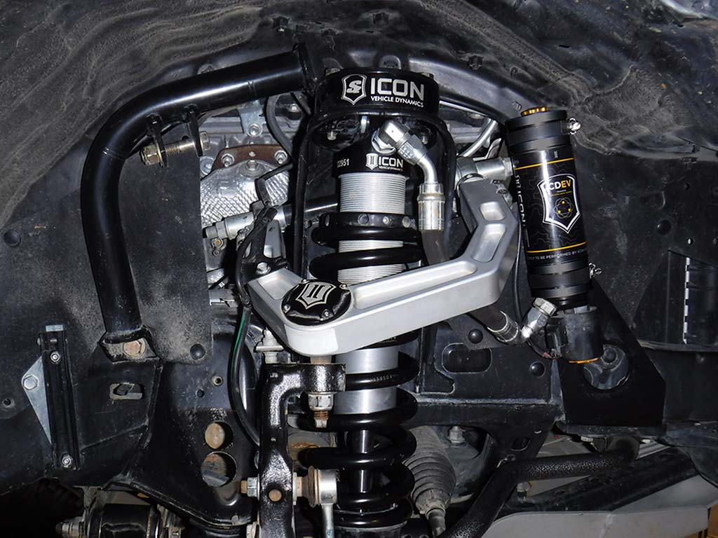 ICON 2005-2023 Toyota Tacoma, 0-3.5"/0-2.75" Lift, Front, V.S. 2.5 Series Coilover Kit, Extended Travel, Remote Reservoir w/ CDEV, 700 lbs/in Coils, Pair